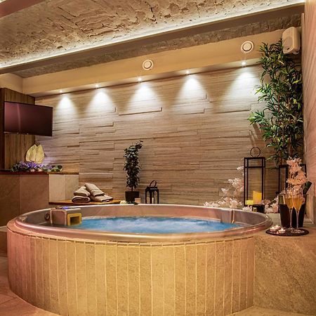 Venus Apartment With Jacuzzi And Sauna - City Center Belgrade Exterior photo